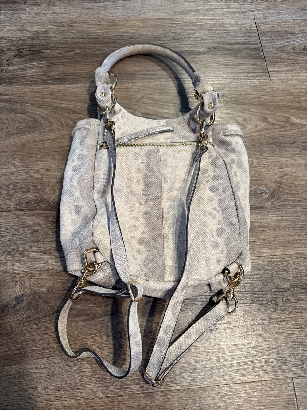 G.I.L.I. GOT IT LOVE IT Gray Snakeskin Leather Convertible Handbag Backpack - Picture 10 of 11